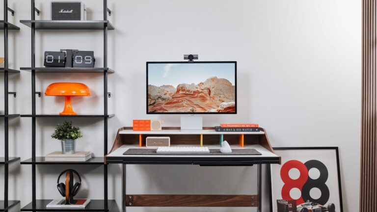 私のテックデスクセットアップツアー // ミッドセンチュリーモダン！